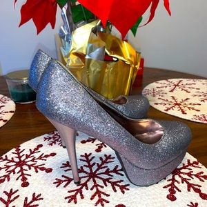 Sparkly holiday heels!